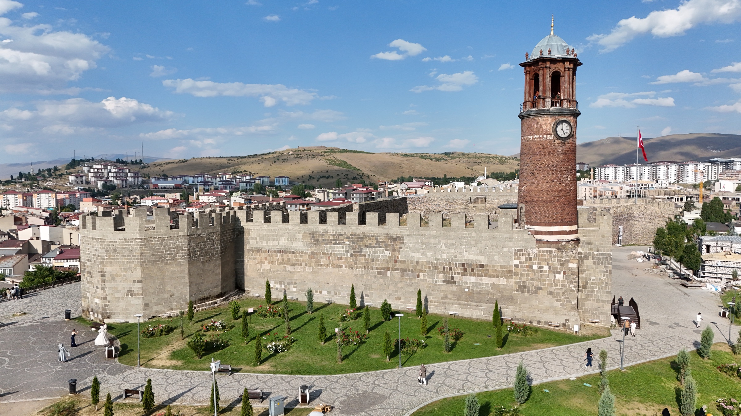 Erzurum Kalesi ve Saat Kulesi